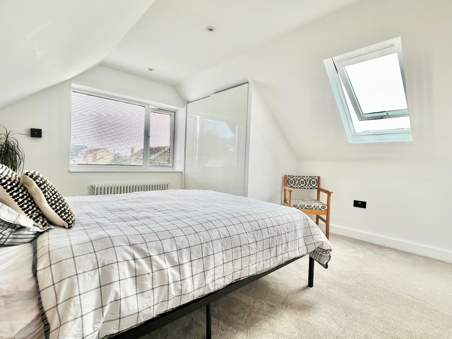 Seaview Drive, Ogmore-By-Sea, Vale of Glamorgan, CF32 0PB